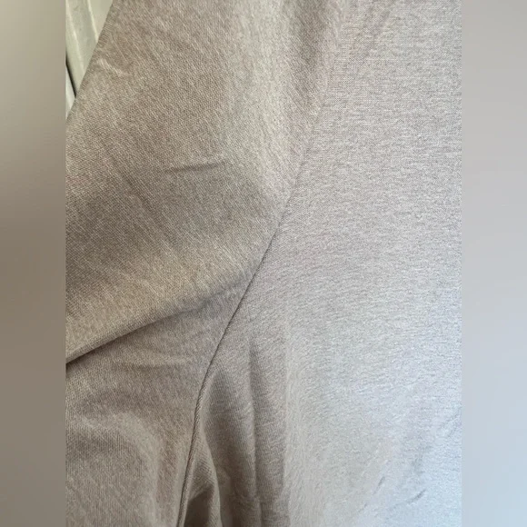 Lot of (2) NWT Old Navy ACTIVE Cloudmotion T’s - Picture 8 of 15